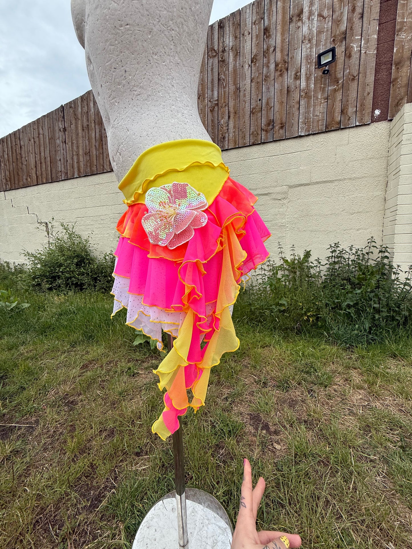 (R2S) Yellow + neon ruffle skirt