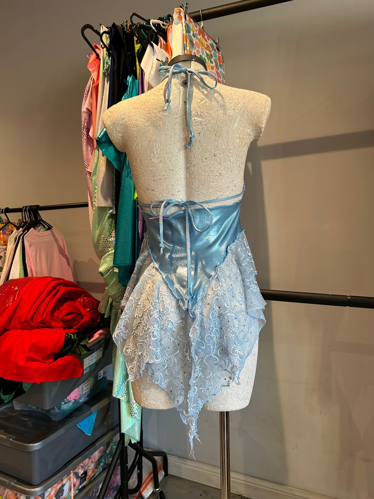 (R2S) UK Size 10 - Baby blue lace Dixie- Short length