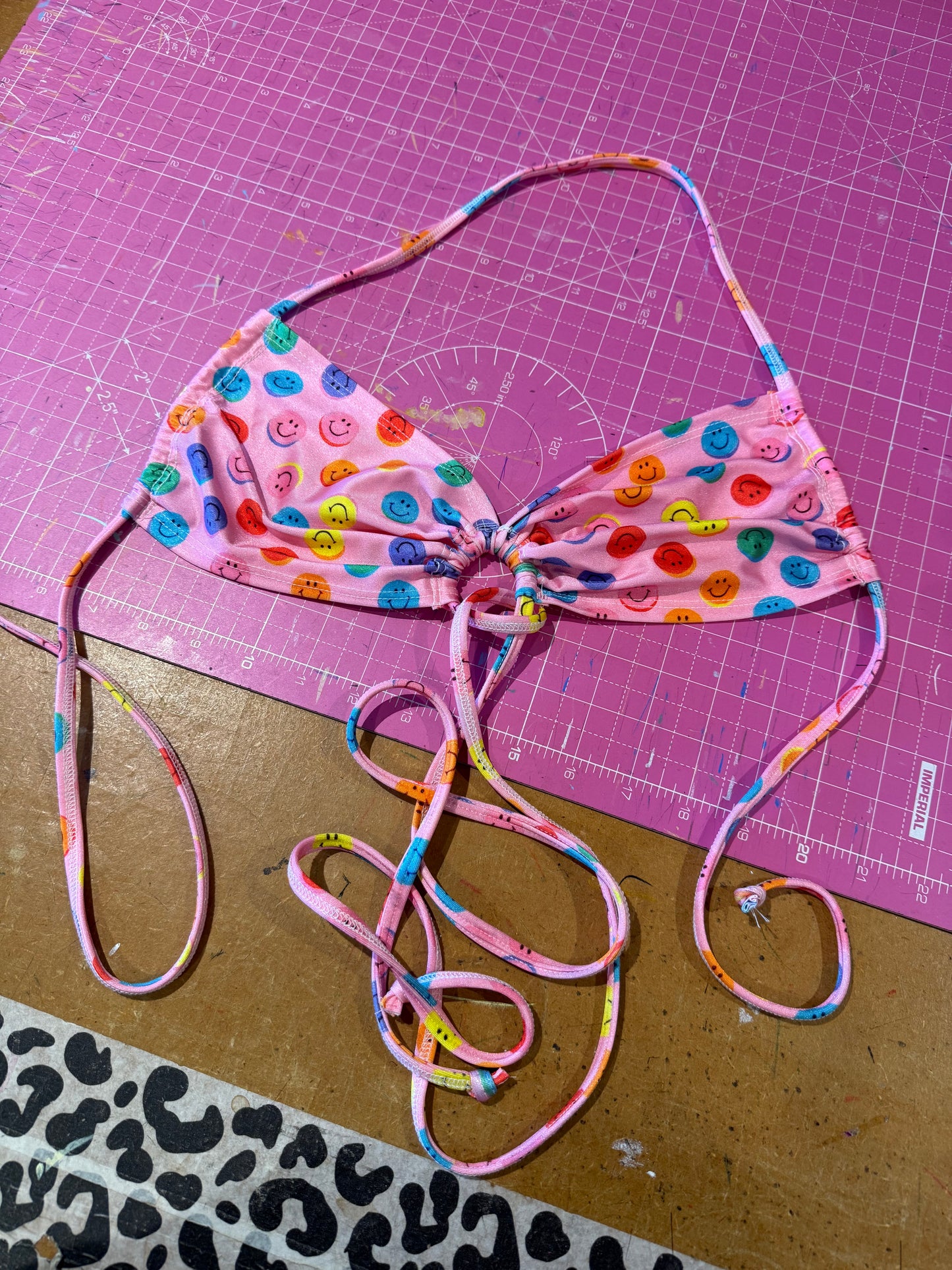 Sample sale// UK size small pink smiley bikini top