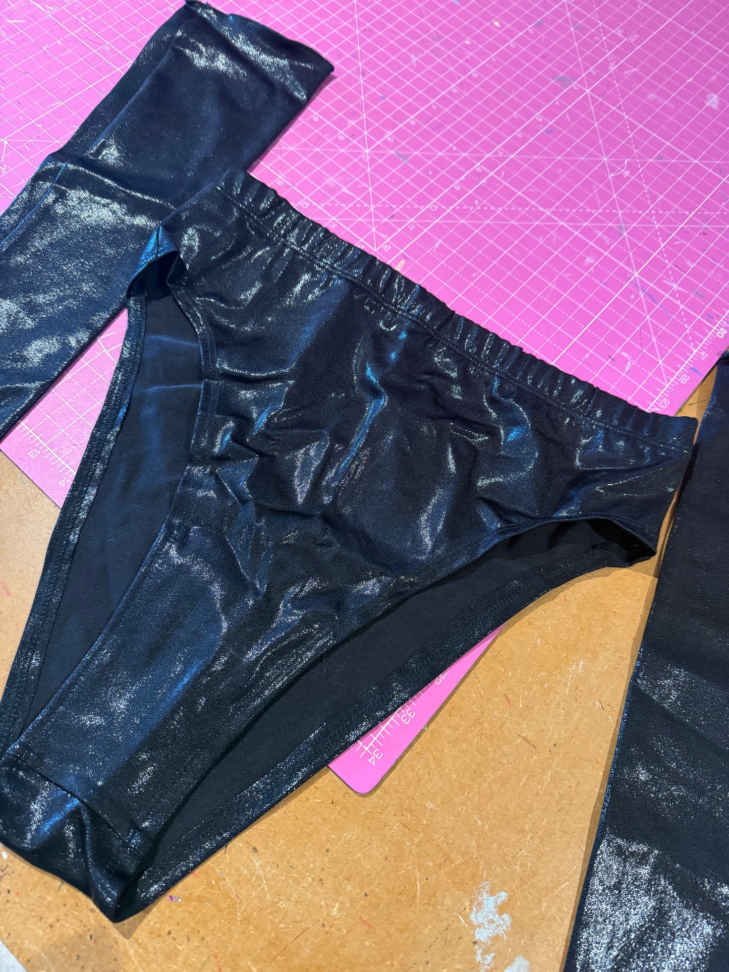 Sample sale// UK SIZE 14-16 black bottoms + sleeves