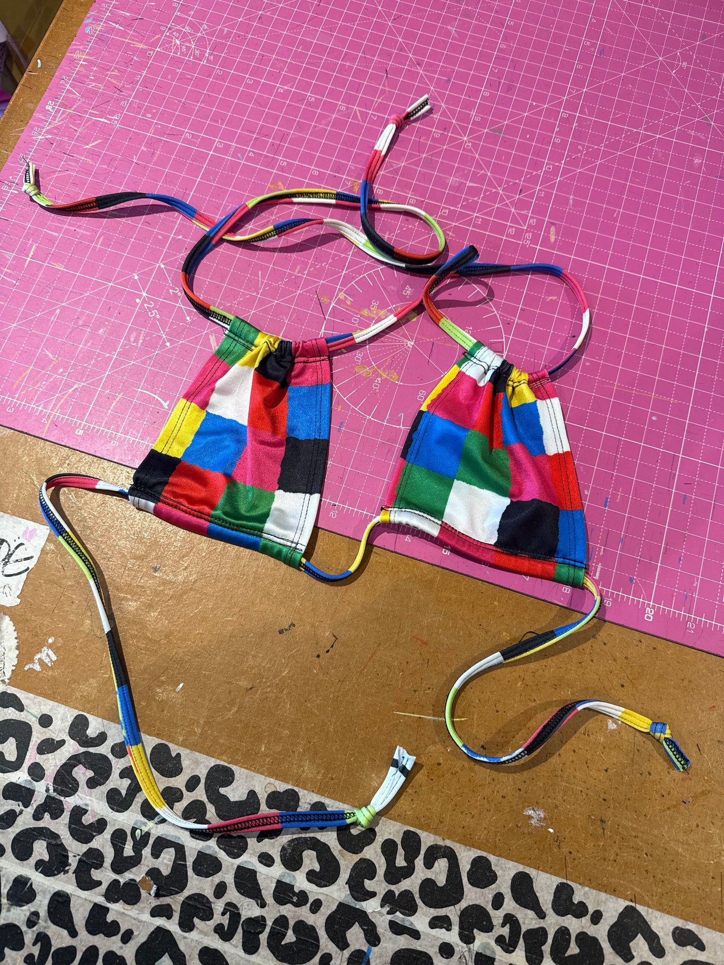 Sample sale// UK size small ELMA kini top *straps different colour print