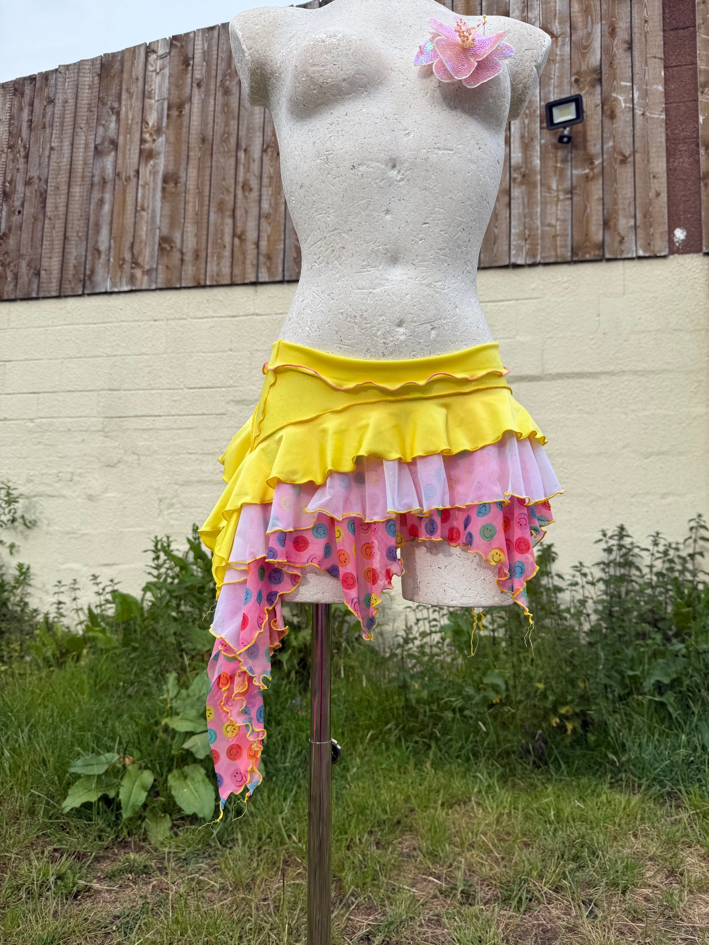 (R2S)  Zero Waste Smiley ruffle skirt with white mesh