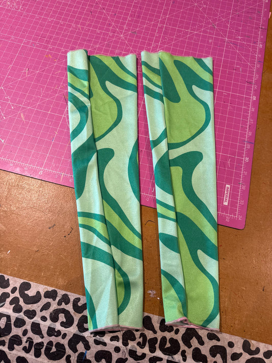 Sample sale// UK SIZE small green marble sleeves
