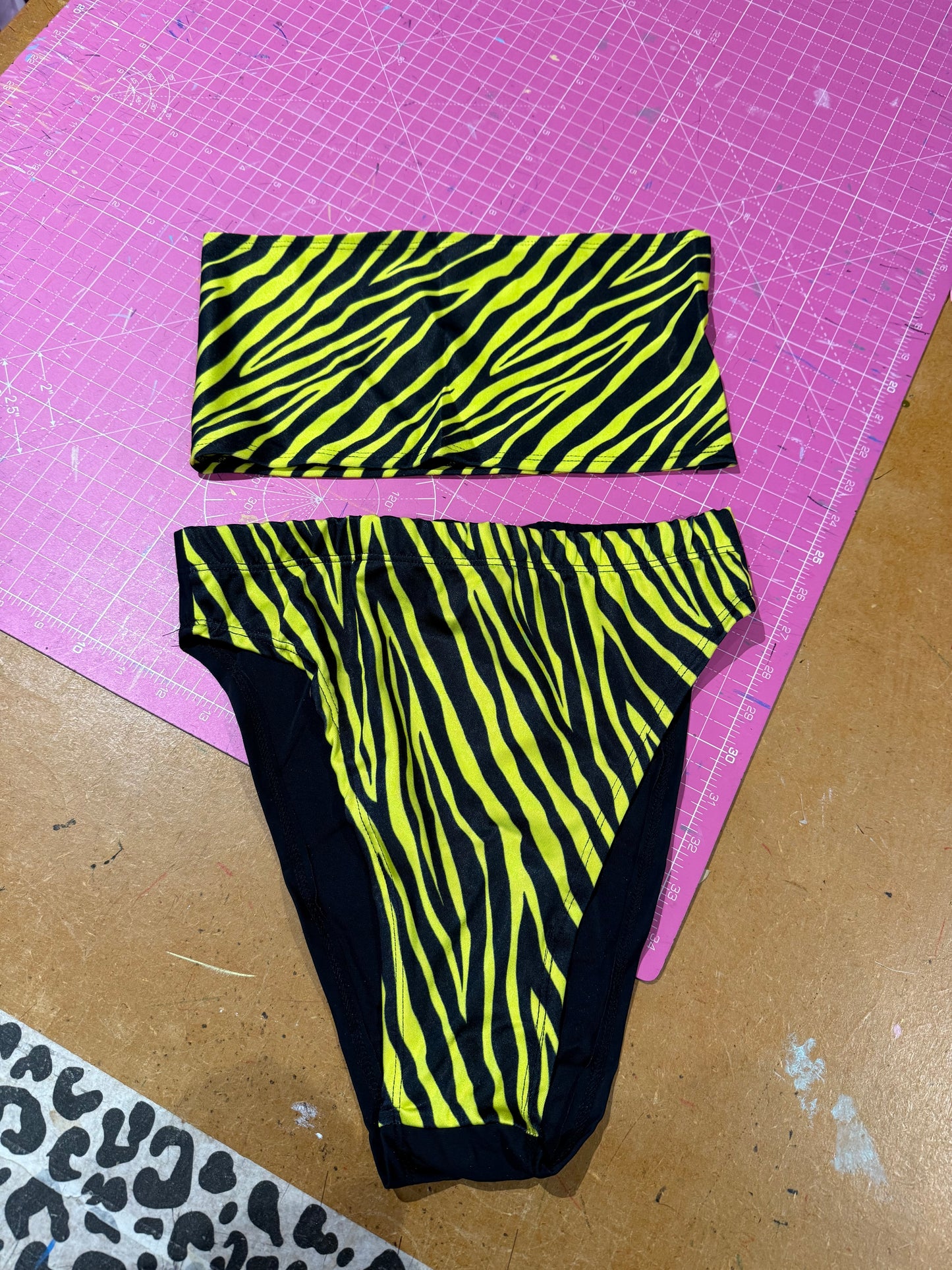 Sample sale// UK SIZE 10 - Yellow zebra bandeau bikini