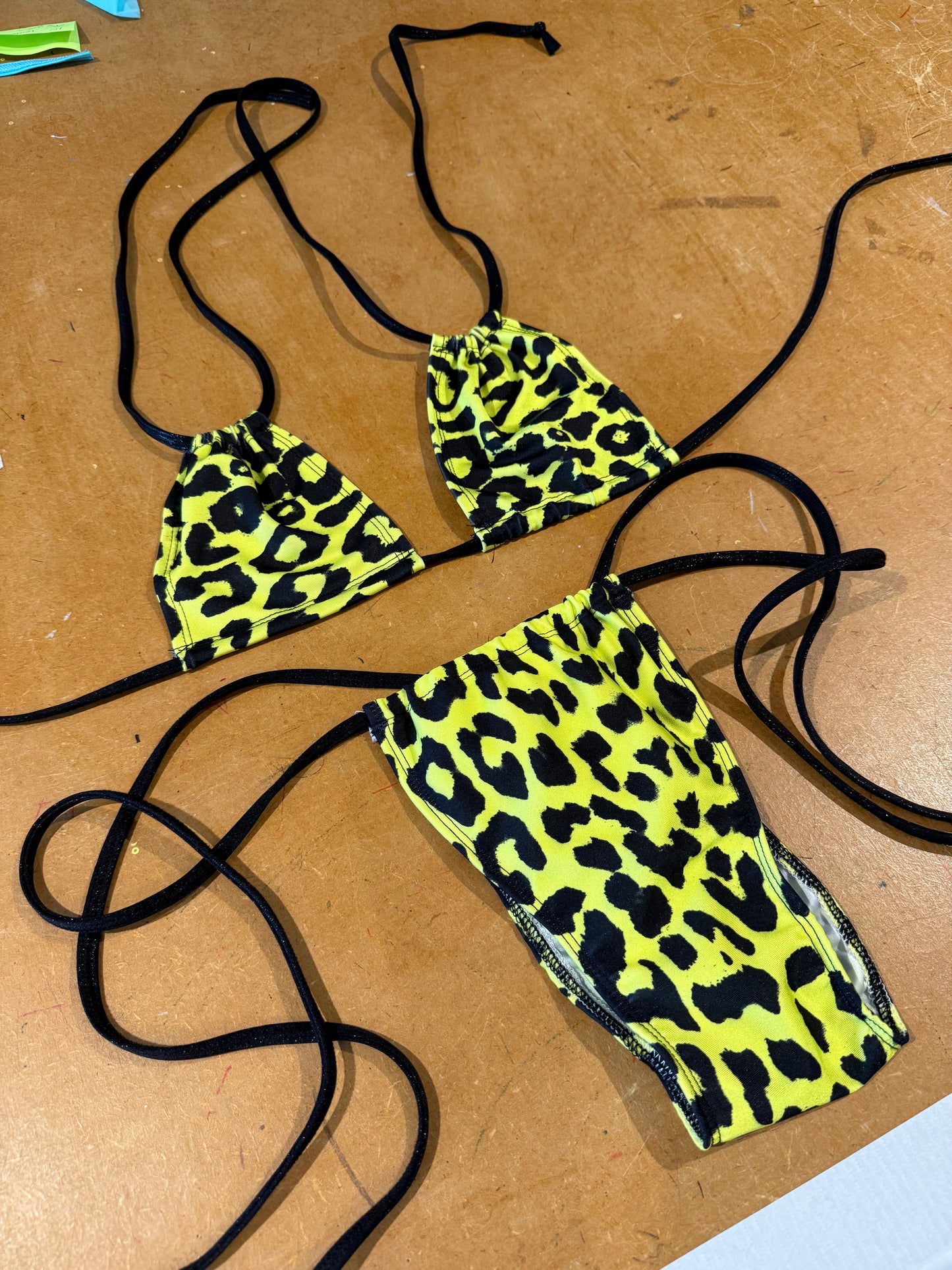 (M&R2S) Zero waste kini - Lime leopard Multiway