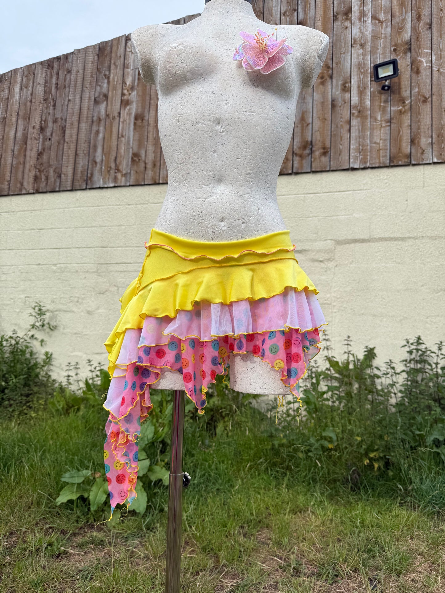 (R2S)  Zero Waste Smiley ruffle skirt with white mesh