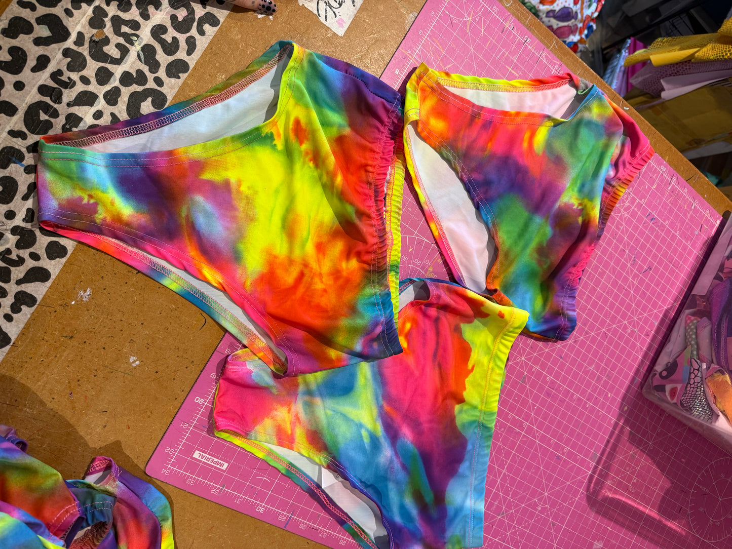 Sample sale// UK size 10 neon tiedye bottoms (OLD TOPSHOP STOCK*)