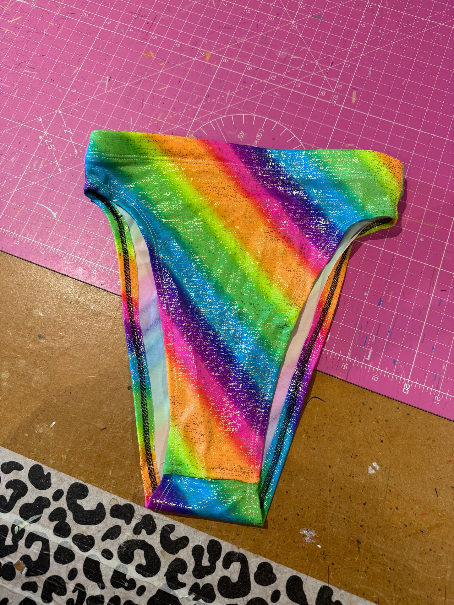 Sample sale// UK size 8 neon rainbow HR bottoms
