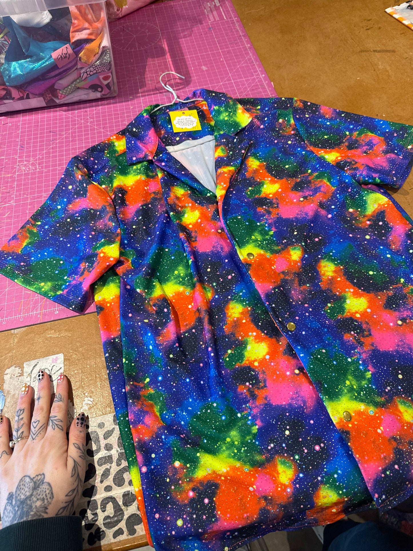 Sample sale// UK MENS size M  - neon skyline button down shirt