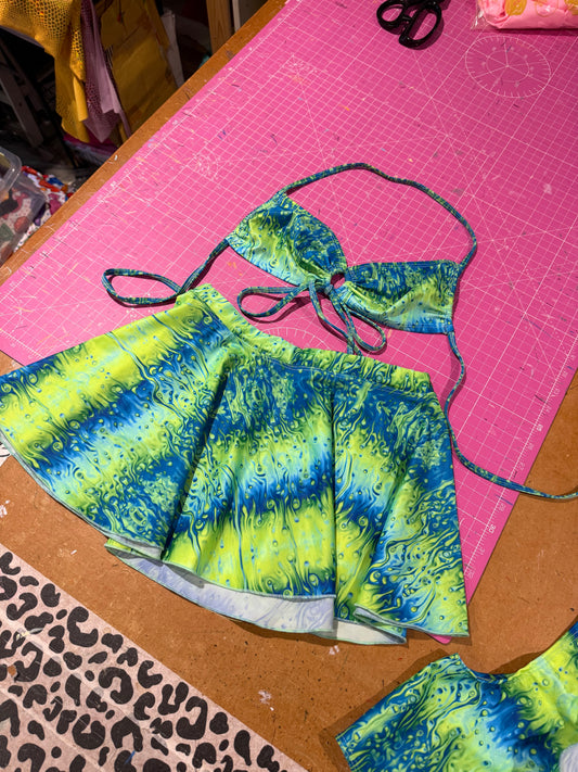 Sample sale// UK SIZE 8 neon green lava skirt set