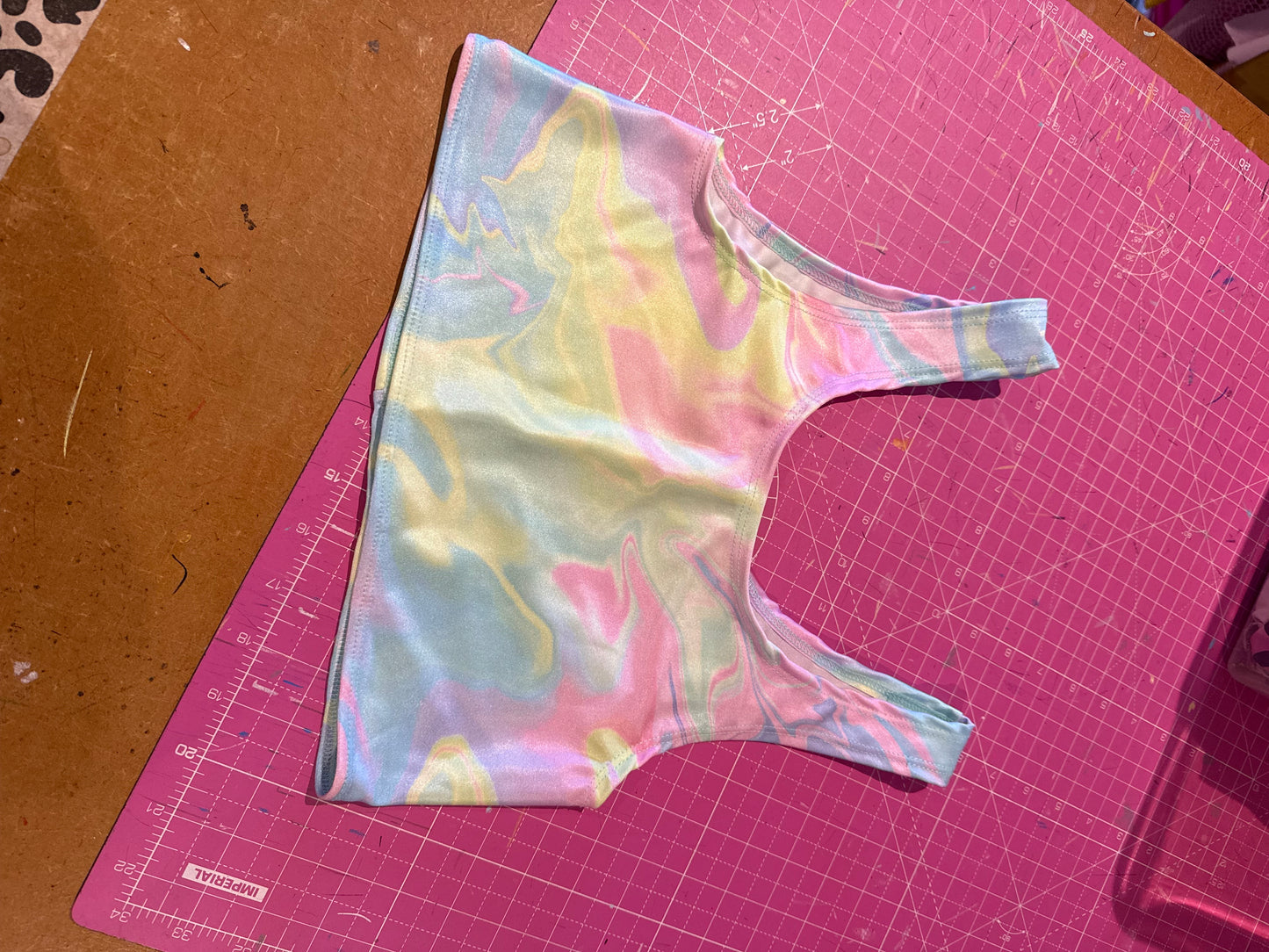 Sample sale// UK size 8 - pastel vest