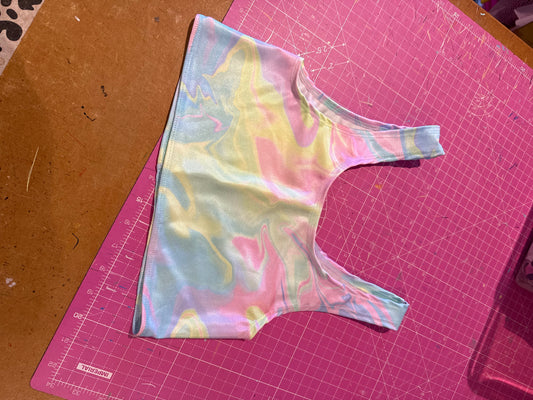 Sample sale// UK size 8 - pastel vest