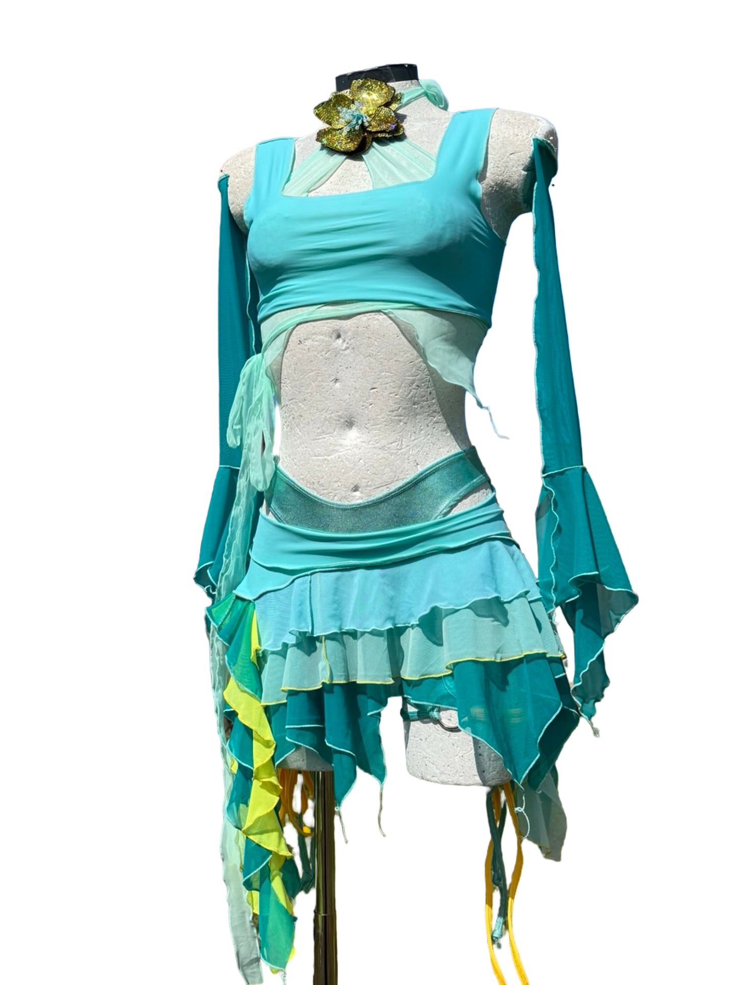 Bloom frilled set-