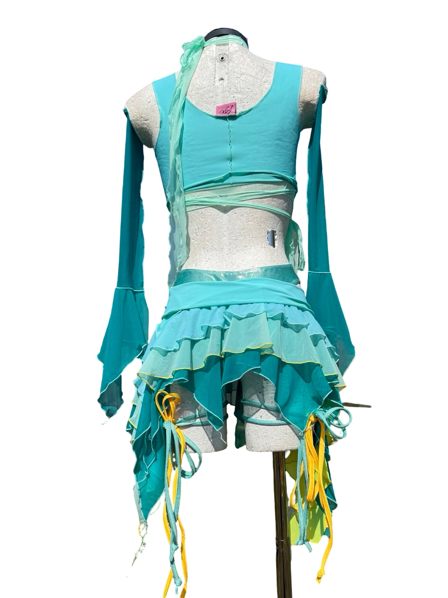 Bloom frilled set-