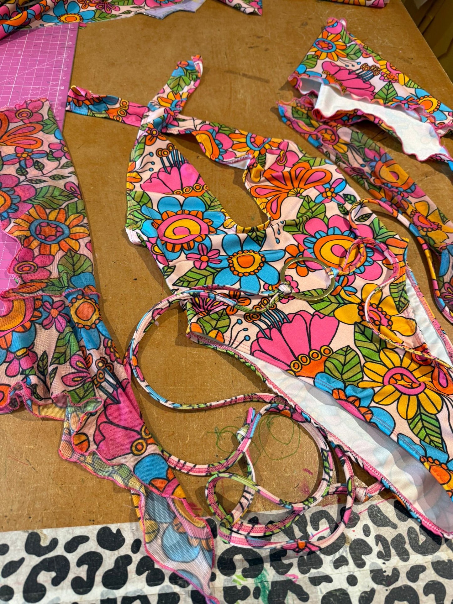 WOODSTOCK - Flora mesh sleeves